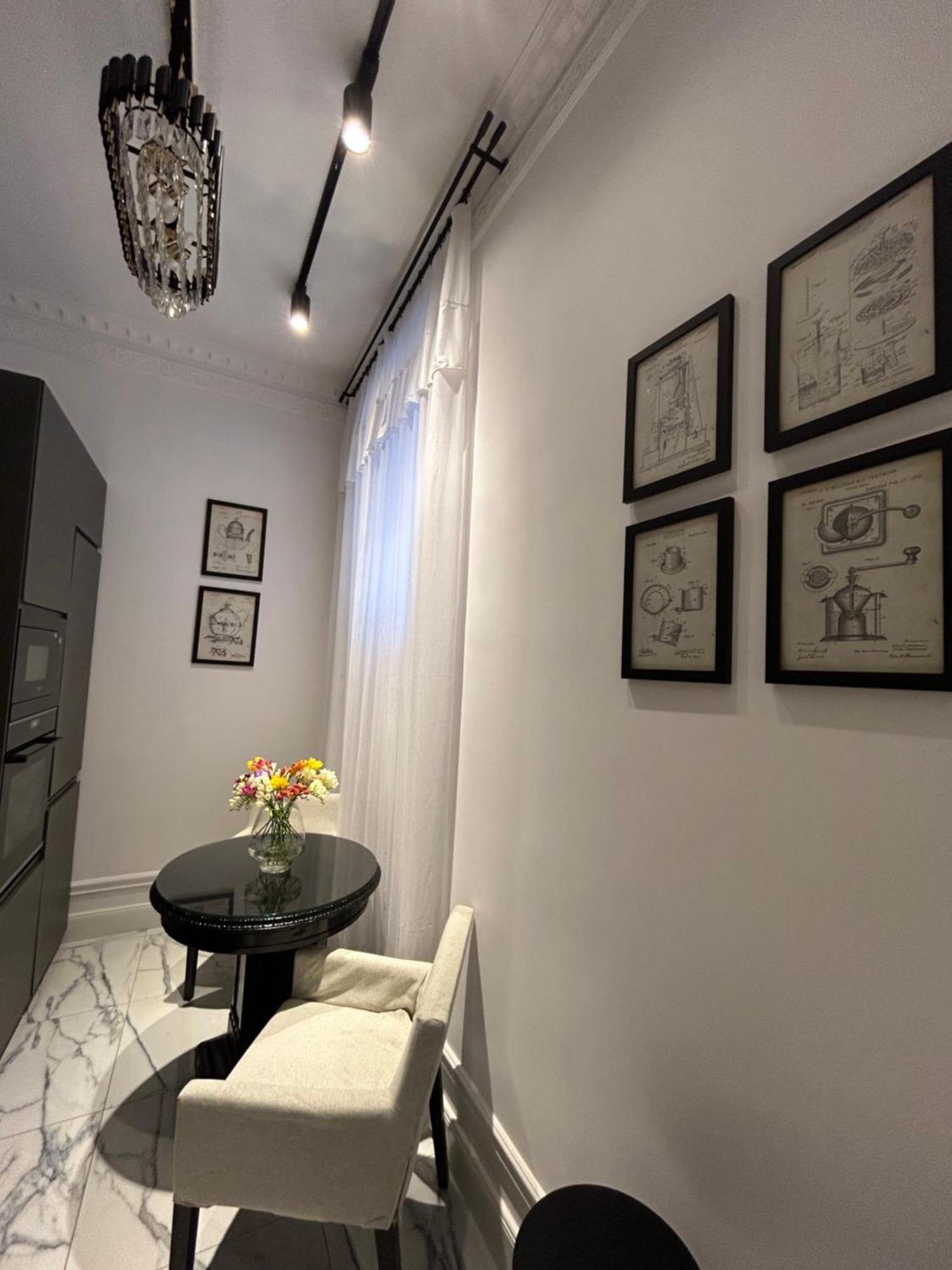 Premium Luxury Opera Near Opera And Basilica דירה בודפשט